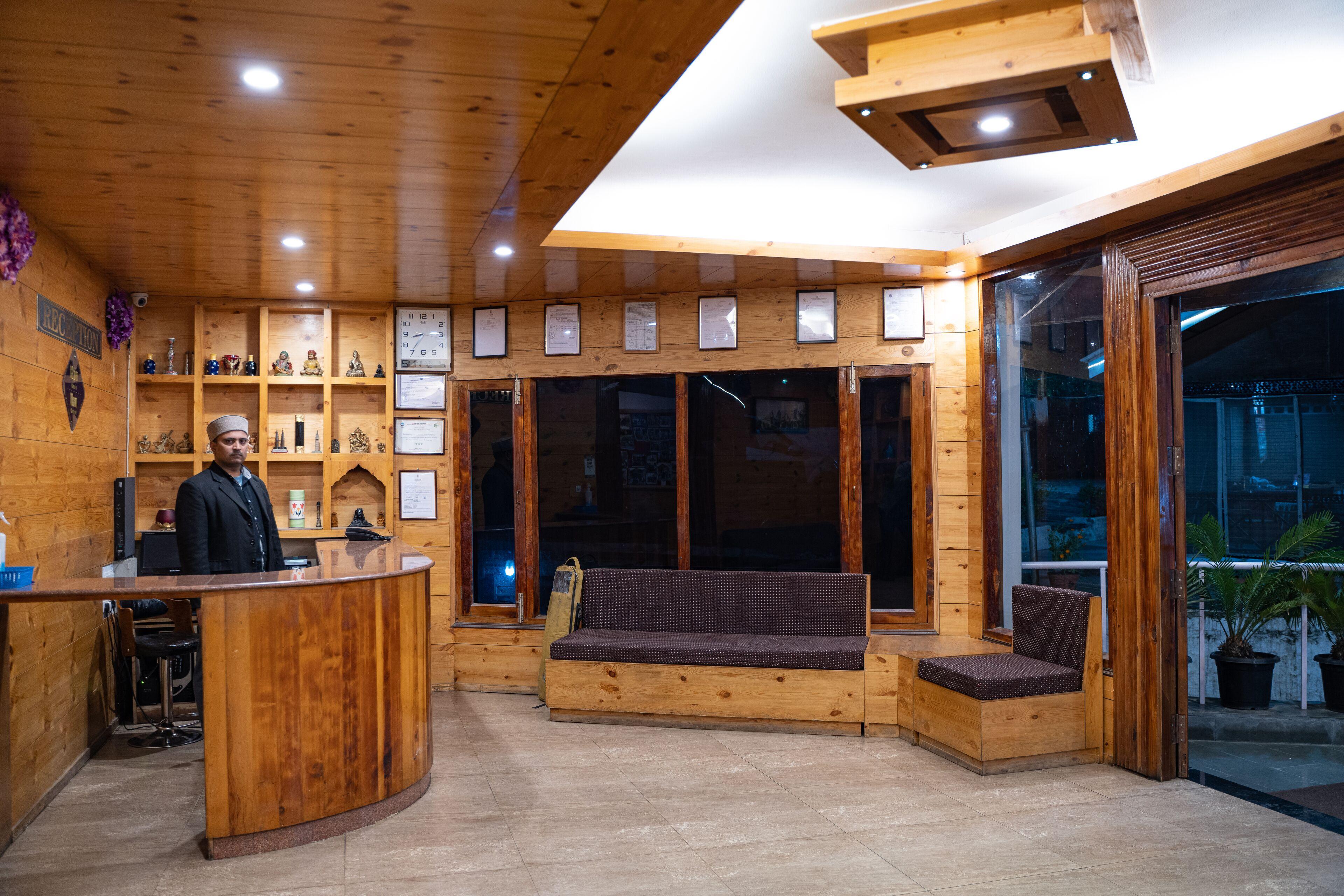 Hotel The Conifer - Manali (Himachal Pradesh) — Photos 1